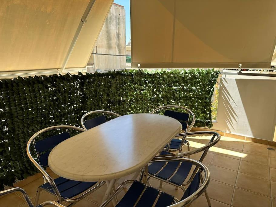 Riviera Beach, Seaside Spacious Apt. Anavyssos Buitenkant foto
