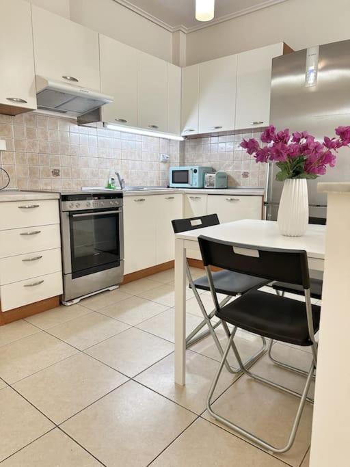Riviera Beach, Seaside Spacious Apt. Anavyssos Buitenkant foto